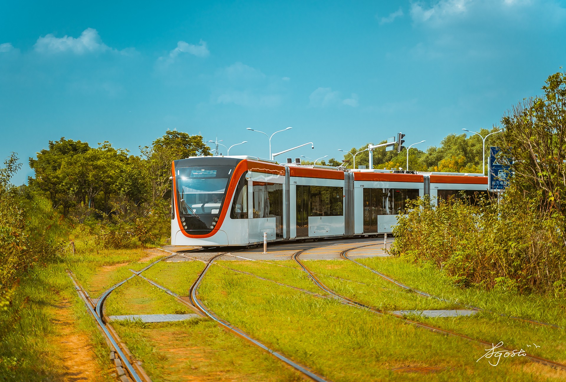 大漢陽地區(qū)現(xiàn)代有軌電車試驗(yàn)線工程.jpg